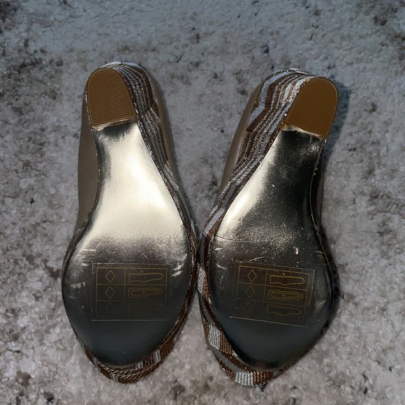 BEBE WEDGES! BRAND NEW!!! Metallic with Tan leather! Size: 6. Comes with Box! - Picture 14 of 17